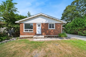 Welcome to 138 Simcoe Street in Orillia's South Ward !