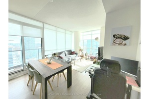 Luxury Condo At The Heart Of Yonge amp ; Eglinton.