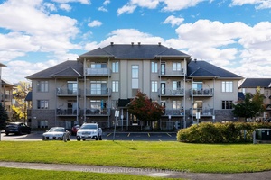 Welcome to 45 Tayside in the heart of Barrhaven !