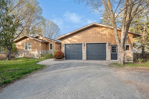 Waterfront Bungalow beach house located on the prestigious Barlow street.