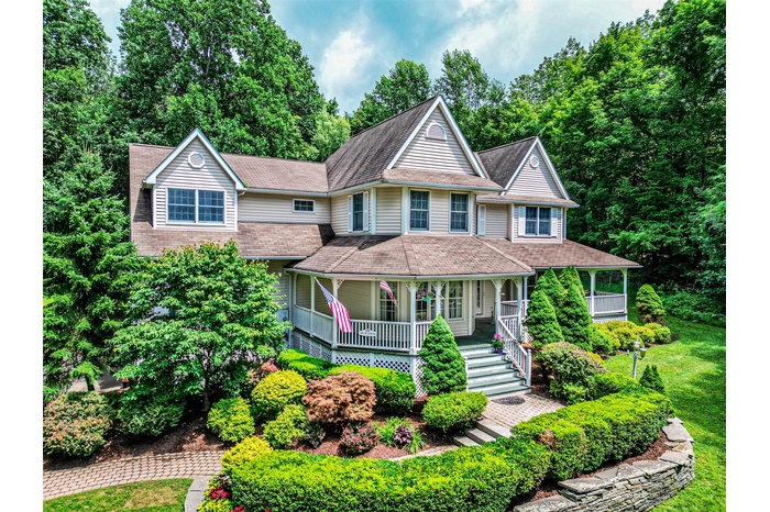 Welcome home to 84 Meadow Ridge in Deer Crossing
