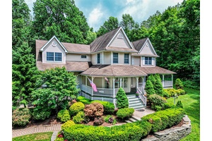 Welcome to this gorgeous 4 bedroom, 2.