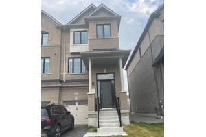 One Year Old Stunning 3 1 Bdrm 3 Washroom Townhouse Over 2400 Sqft Above Ground.
