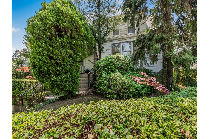 330 AKA 490 Odell Avenue
