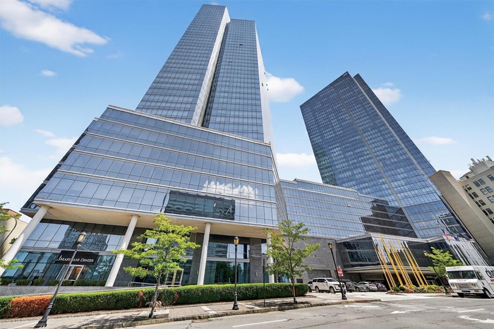 WELCOME TO THE RITZ-CARLTON RESIDENCES