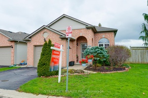 Premium detached 4 level side split condo in sought after Masonville.