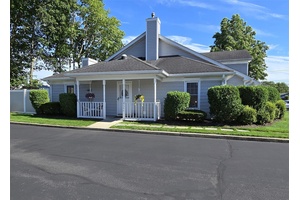 Highly desired ranch style unit in the over 55 community, The Hedges !