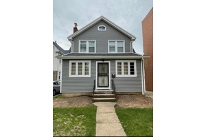 Huge One Family. 5 Bedrooms, 4 Full Baths.
