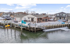 ONE LEVEL WATERFRONT LIVING !