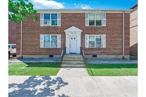 Recently Remodeled 4 family Concrete Income Producing Property in the Auburndale area of Flushing.