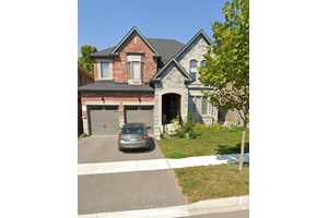 Apx 3300 Sqf house back to ravine.