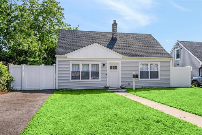 Renovated Cape in Babylon Village