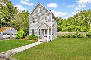This newly renovated single family residence features 3 spacious bedrooms and 1.