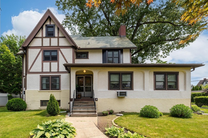 Welcome to 25 Midland Avenue, White Plains!