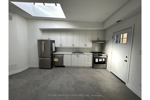 Welcome to your home, perched just 2 floors above the greatest strip on College, in the heart of Little Italy.