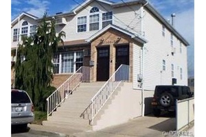 Huge 2 Family, Beautiful Interior Design, Immaculate, 6 Bed 4.