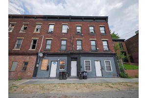 Six units available on William St in the city of Newburgh !