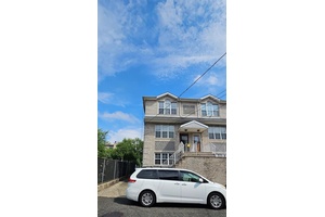 Charming 2 Family Home in Prime Staten Island Location !
