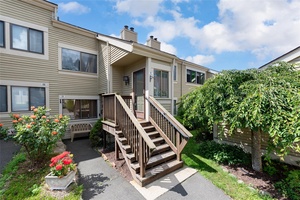 This lovely 2 bedroom, 2 bath home in the Oakridge Development offers both comfort and versatility.