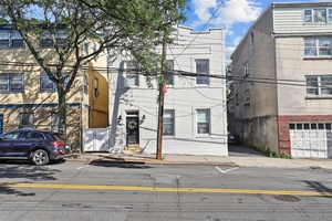 Attention investors and homebuyers don t miss this extraordinary find !