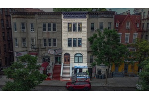 Solid mixed use building up for grabs, perfect for an owner occupant running a medical practice or an investor looking to lease it out.