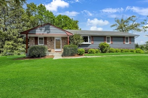 Welcome to 14 Briarwood Drive, a well maintained ranch style home in the sought after Minisink Valley School District.