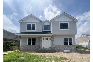 New Construction in Prime Bethpage Location !