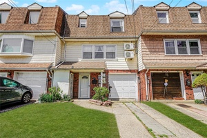 A beautifully maintained 3 bedroom, 2 bath townhome nestled on a quiet, tree lined street in the heart of Westerleigh.