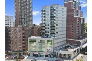 Elegant 2 Bedrooms, 1 Bathroom condo in the heart of Kew Gardens !