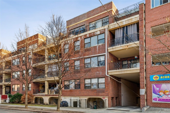 View of apartment building / complex