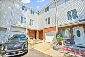 Welcome to Aspen Knolls Estates a premier townhome community in Arden Heights on Staten Island s desirable South Shore.