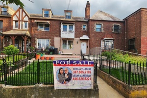 Contracts out. no more showings.