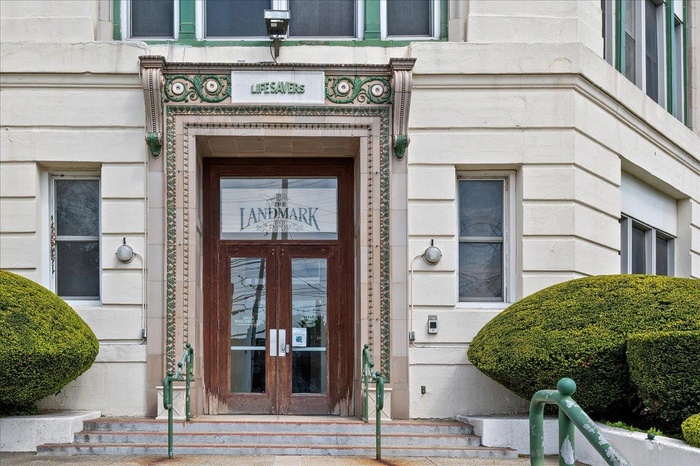 Front of building on Main Street (not an entrance)