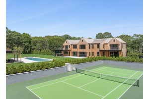 Welcome to 150 Edge of Woods, an extraordinary new build by BJC Custom Builders that's just being completed.