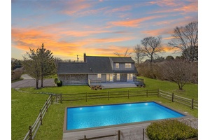 Discover the cozy charm of this cottage style home nestled in the heart of Water Mill, located on nearly an acre of beautiful grounds just a short distance from Southampton ...