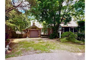 This unique waterfront Cape style home in a prime Freeport cul de sac offers 2 bedrooms, 2 baths, and direct canal access to the Jones Inlet, with 185 ft of ...