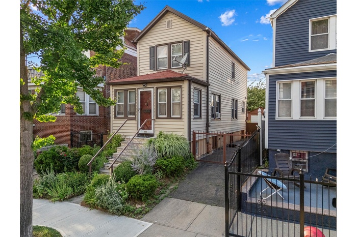 Traditional home with entry steps