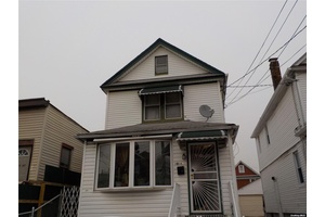 Fully detached approximately 1, 332 sq.