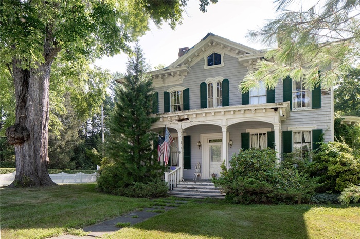 1880 Home ready for a new vision of modern day living with its charm still intact