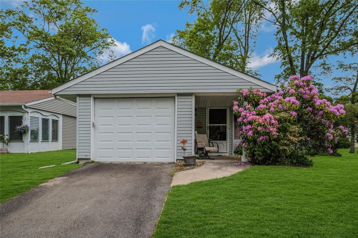 Front Porch to relax, updated vinyl siding