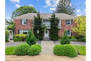 Beautifully positioned on a dead end street in the Old Canterbury section of Rockville Centre and within the Hewitt Elementary School zone, this 4 bedroom, 2.