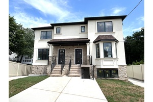 NEW CONSTRUCTION ! HIGHLY DESIRABLE GRASMERE LOCATION OFFERS THIS EXTRA ORDINARY, 2FAMILY, 22.