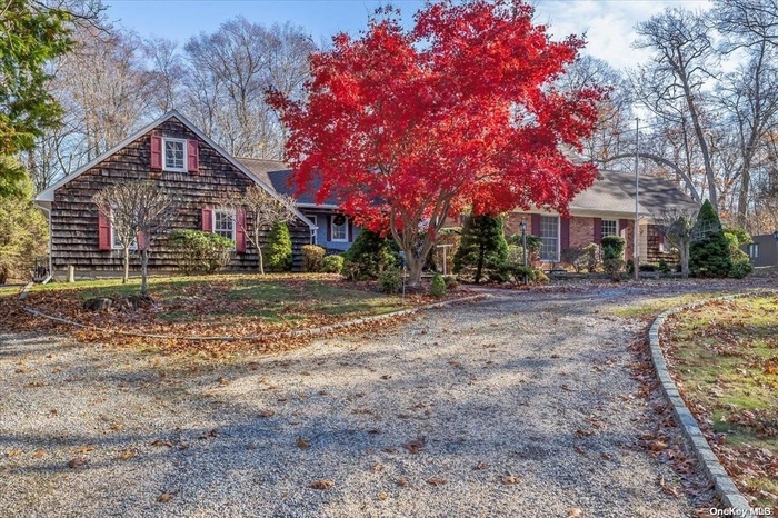 Beautiful 5 BR Farm Ranch