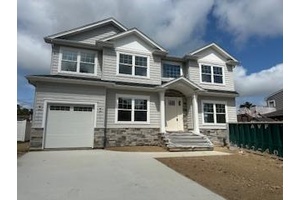 Brand New Construction in Prime Plainview Location !
