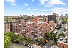 Spacious and beautiful 2 bed 2 bath condo with terrace.