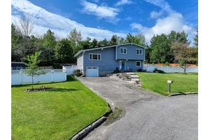 Welcome to 7 Walnut Court, Goshen, NY Where Comfort Meets Elegance Nestled in one of Goshen s most highly desirable Arcadia Hills, this meticulously maintained 4 bedroom, 2.