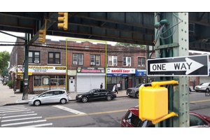 4 Income property. 1st Floor has a 480 SF store.