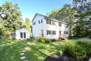 Welcome to 26 Johnson s Lane A Private Retreat in the Heart of New City.