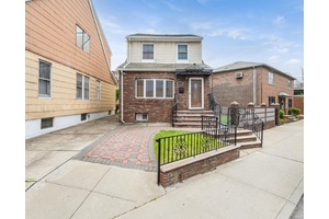 Stunning Fully Renovated 2 Family Home in the Heart of Maspeth !