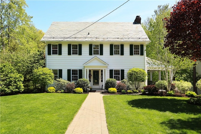 Welcome to 18 Forest Lane!